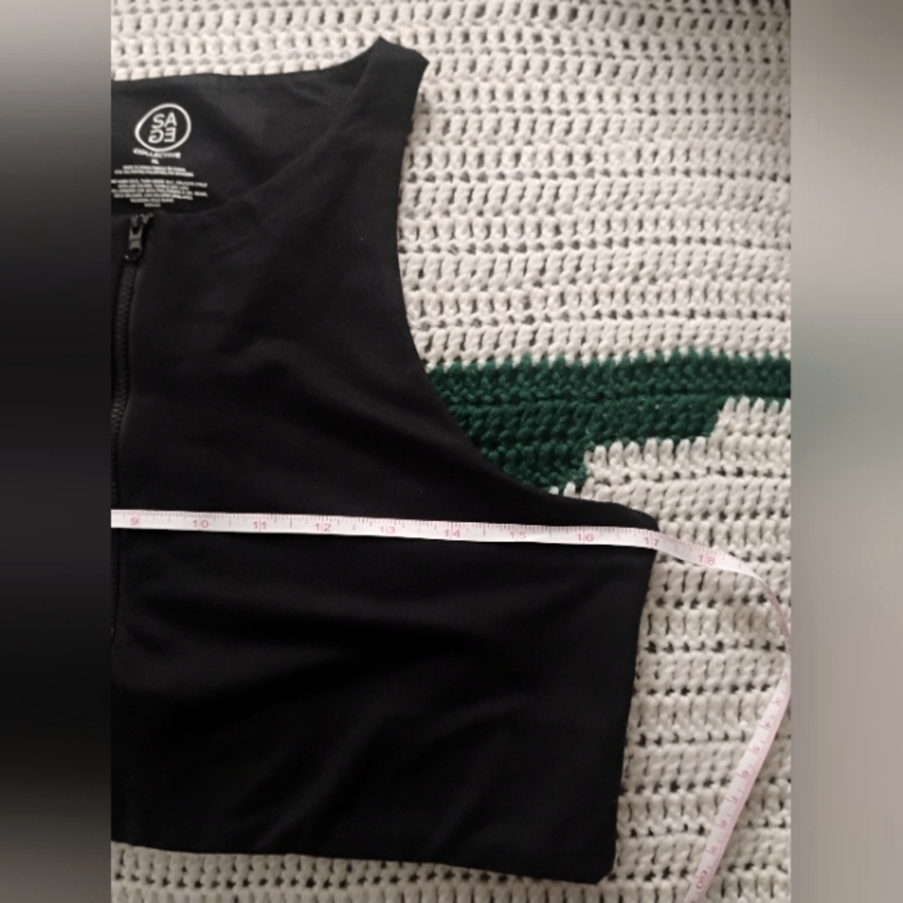 Sage Collective Black Racerback Zip Up Yoga Cropped Tank Sz XL NWOT - Picture 7 of 9
